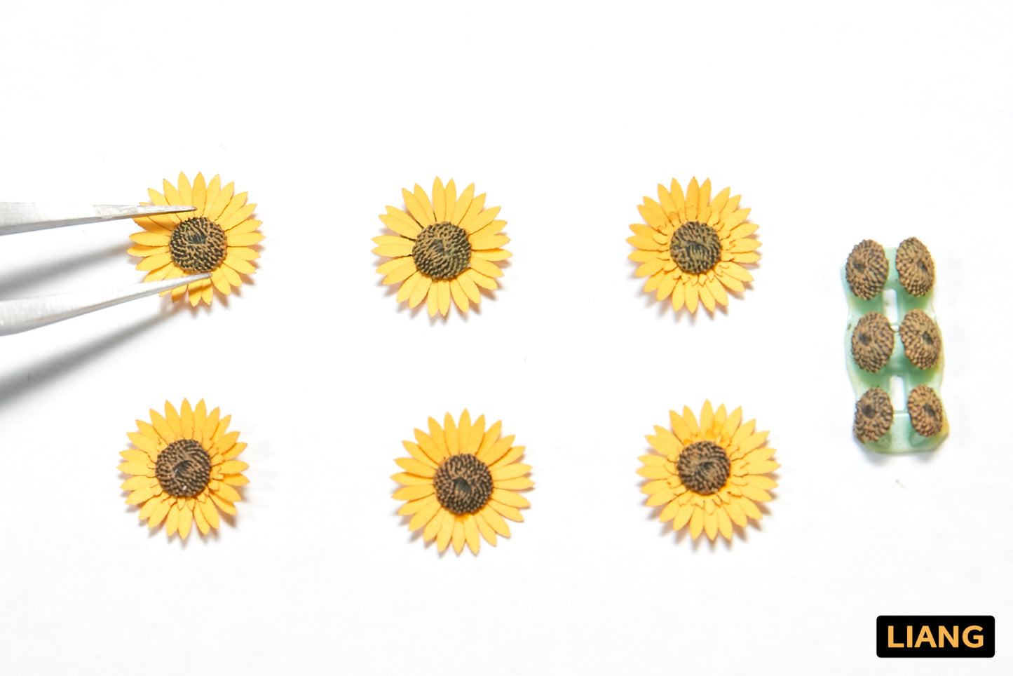 Paper Sunflowers for Dioramas (Liang Model)