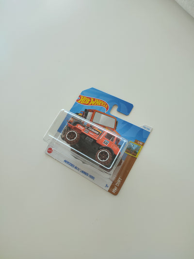 Hot Wheels Regular - Mercedes-Benz Unimog 1300L (178/250, Kırmızı)