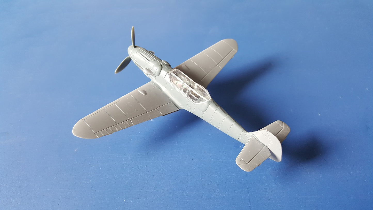 Messerschmitt Bf-109G-12 "Two-Seater" (AZ Model)